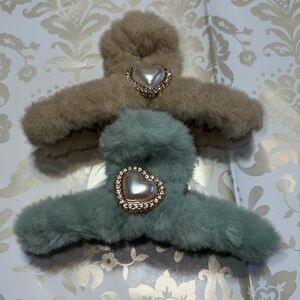 New Set of Two Tan & Green Fuzzy Heart Claw Clip Hair